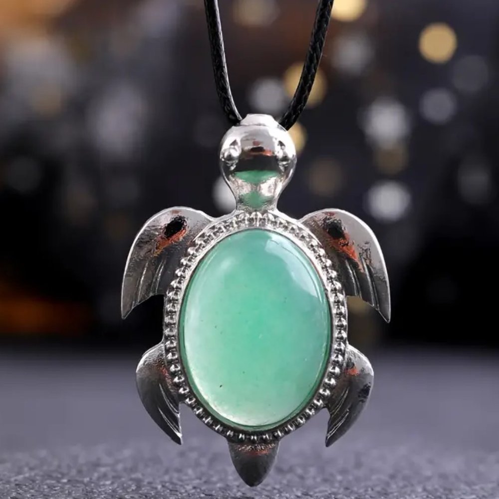 Green Aventurine Natural Gemstone Turtle Pendant Necklace Healing Gemstone - Picture 2 of 2